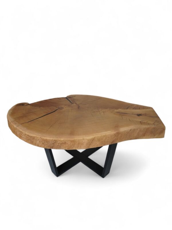 Midnight Oak, stolik kawowy, plaster dębu, naturalne pęknięcia, czarna żywica, metalowe nogi, loftowy styl, matowe wykończenie olejowoskiem